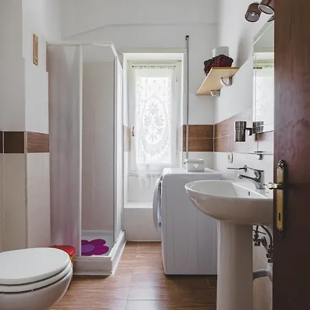 Pelizzi Apartment, 5 Persone, 2 Camere, Balcone, Cinecitta