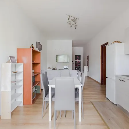 Appartement Pelizzi Apartment, 5 Persone, 2 Camere, Balcone, Cinecitta