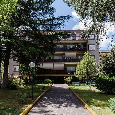 Pelizzi Apartment, 5 Persone, 2 Camere, Balcone, Cinecitta Apartment